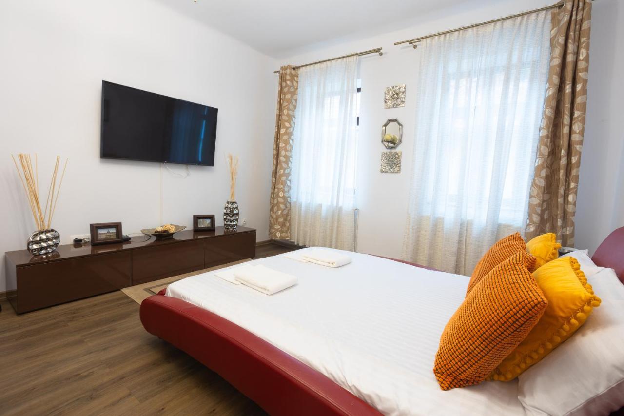 Wagner Apartment Braşov Buitenkant foto